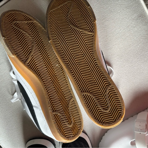 Nike Women's Court Legacy Next Nature Size 8.5 New! - Picture 2 of 3